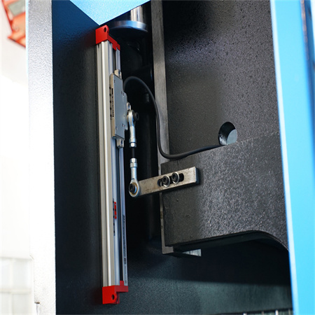 CNC automatski stroj za savijanje lima s hidrauličnim kočnicom od aluminija s robotom