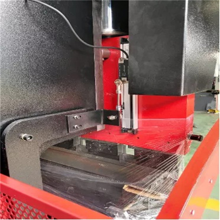 Mali proizvodni strojevi Željezna kutna šipka Ručni rabljeni stroj za savijanje čeličnog lima za prodaju
