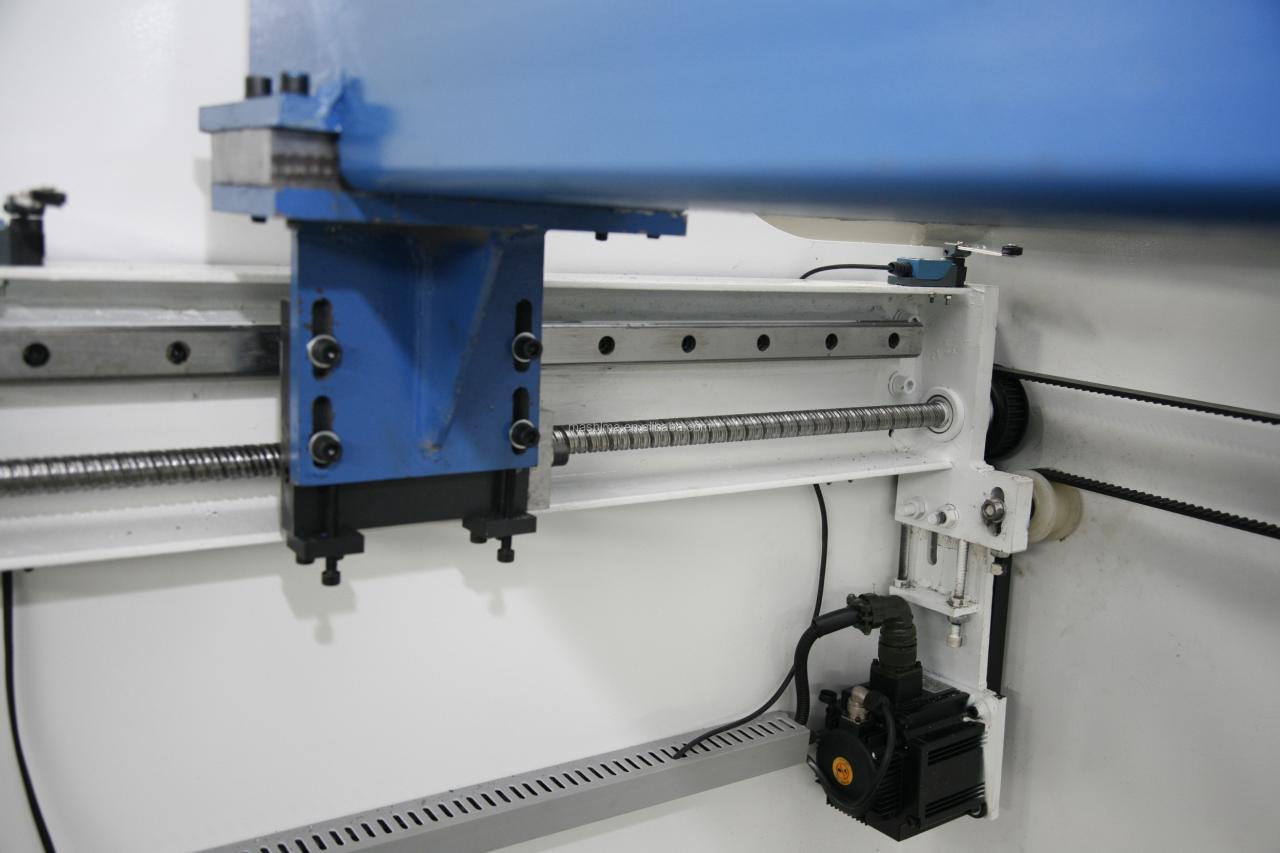 100t 3200mm 200ton 4000 Električni hidraulični Cnc Delem Press kočnice Proizvođači