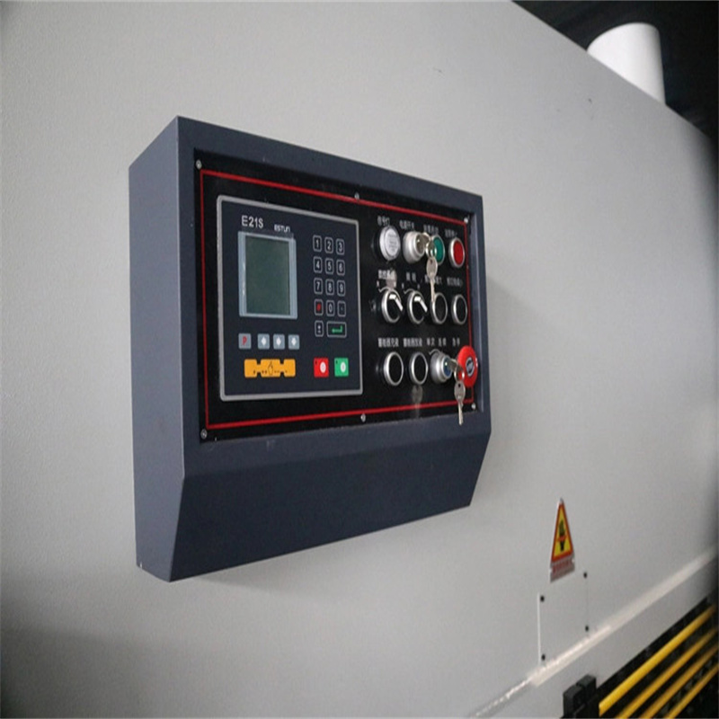 Qc12k-4x2500 Cnc hidraulički prilagođeni stroj za rezanje stroja za šišanje