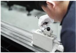 Stroj za lasersko rezanje vlakana Masterline 8kw, 4000x2000 mm, s Ipg laserskim izvorom