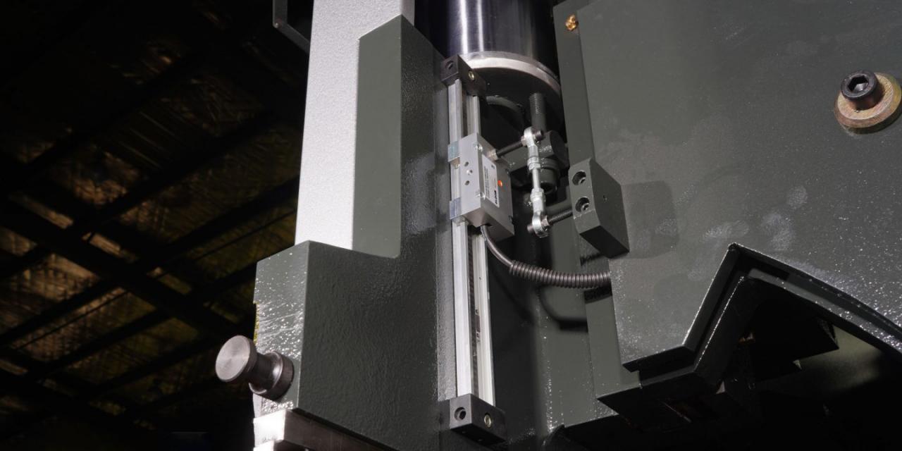 Wc67 Hidraulična preša kočnica / CNC stroj za savijanje preše / Stroj za savijanje ploča Kina
